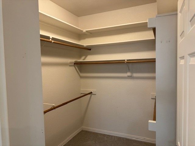 106 Royal Crest Court, Red Oak, TX 75154