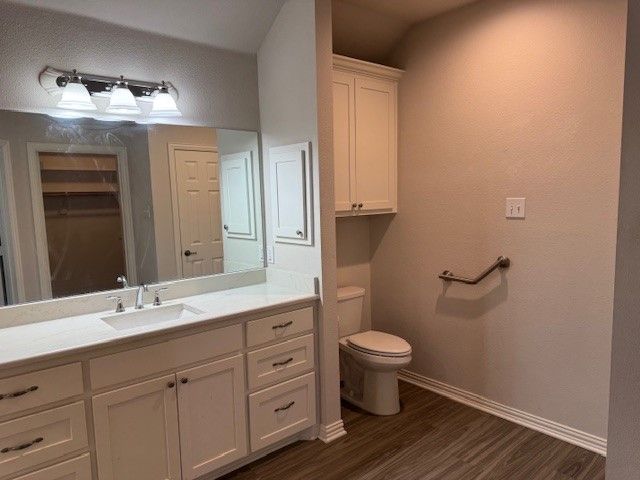 106 Royal Crest Court, Red Oak, TX 75154