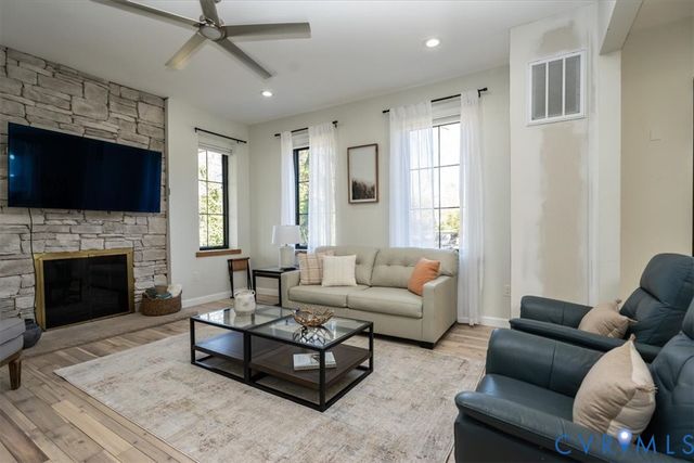 620 Mansion Dr, Hopewell, VA 23860