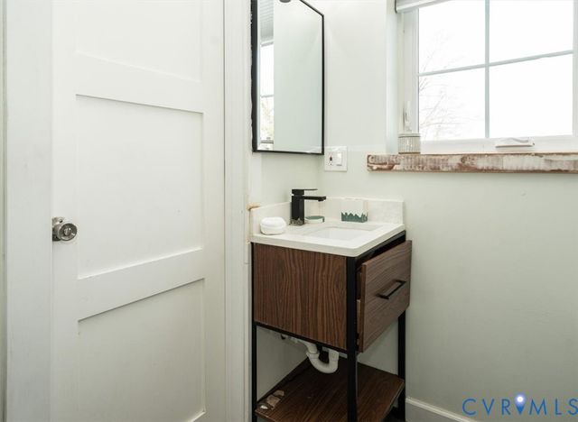 620 Mansion Dr, Hopewell, VA 23860