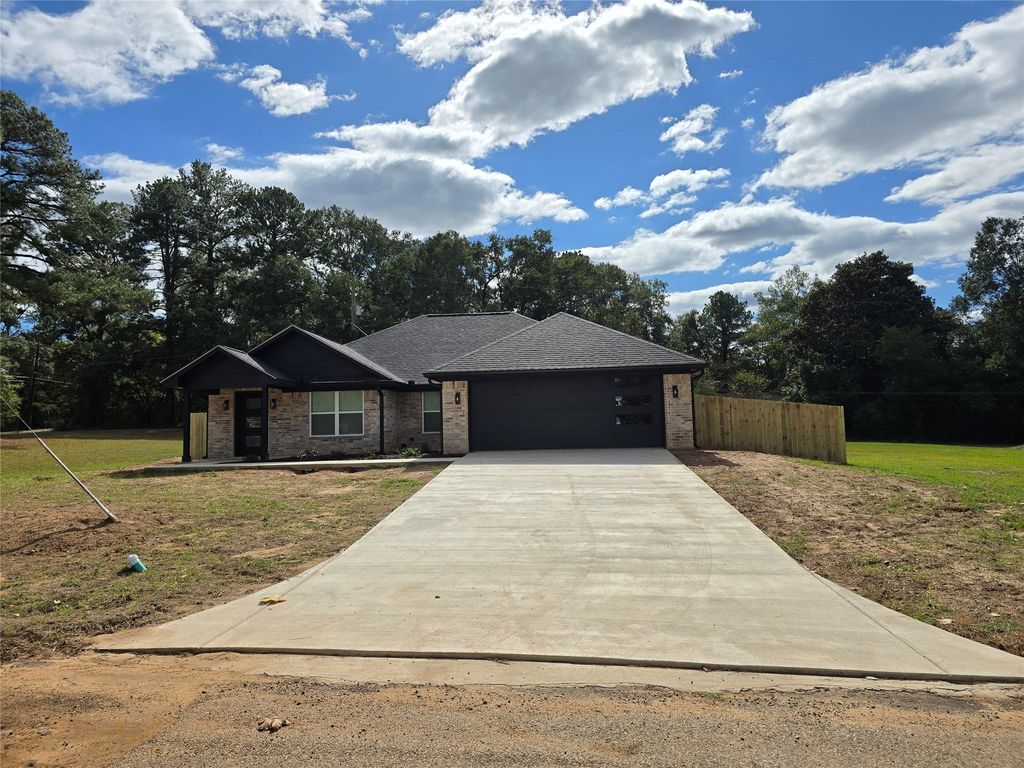 403 Campbell Street, Daingerfield, TX 75638