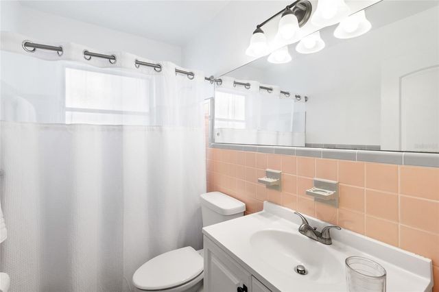 782 42ND AVENUE NE, St Petersburg, FL 33703