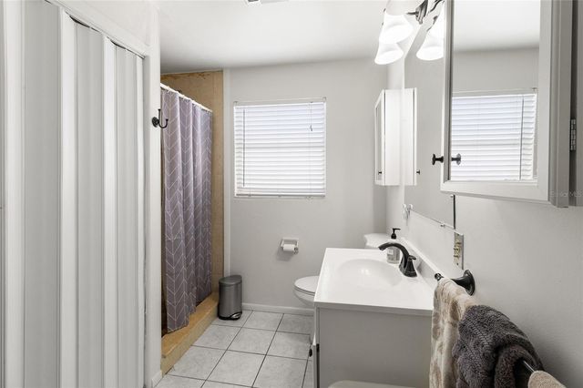 782 42ND AVENUE NE, St Petersburg, FL 33703
