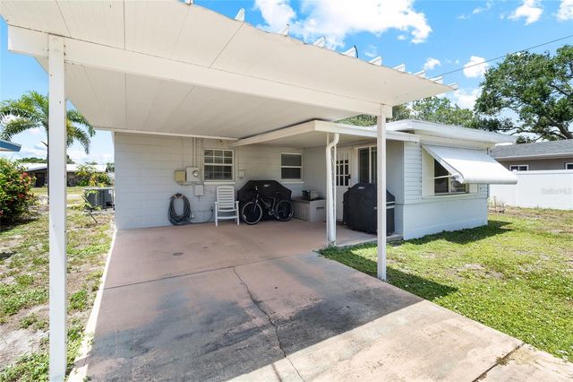 782 42ND AVENUE NE, St Petersburg, FL 33703