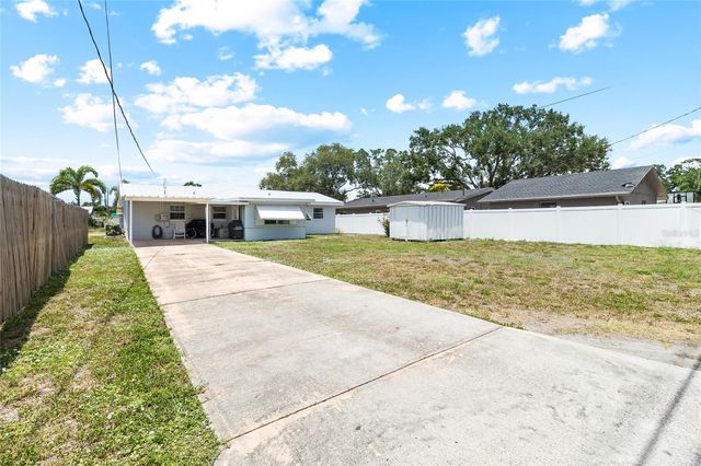 782 42ND AVENUE NE, St Petersburg, FL 33703