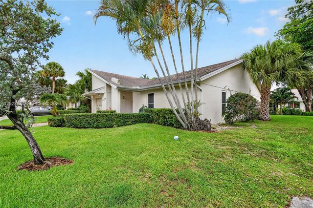 6989 Clover Court, Lake Worth, FL 33467