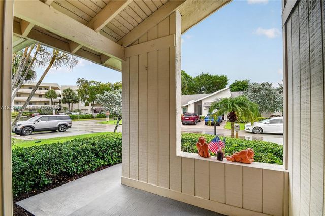 6989 Clover Court, Lake Worth, FL 33467