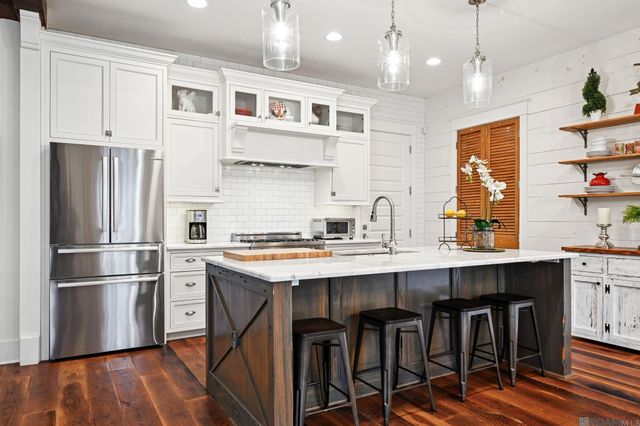 435 Betz Pl, Metairie, LA 70005