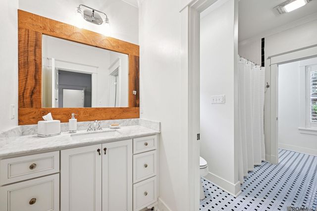 435 Betz Pl, Metairie, LA 70005