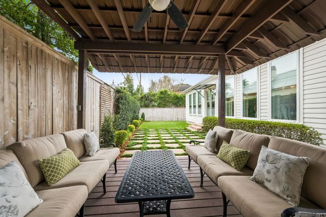 435 Betz Pl, Metairie, LA 70005