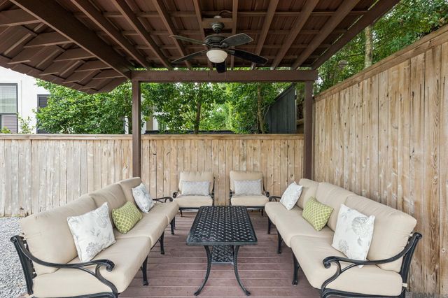 435 Betz Pl, Metairie, LA 70005