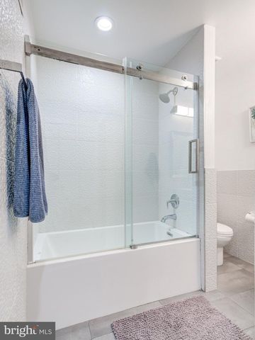 1823 MOUNTAIN ST, Philadelphia, PA 19145