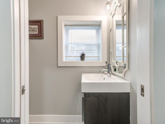 1823 MOUNTAIN ST, Philadelphia, PA 19145