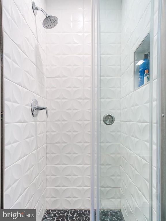 Image 16 of property listing at 1823 MOUNTAIN ST, Philadelphia, PA 19145