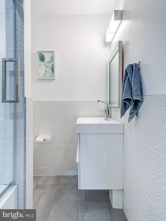 Image 17 of property listing at 1823 MOUNTAIN ST, Philadelphia, PA 19145