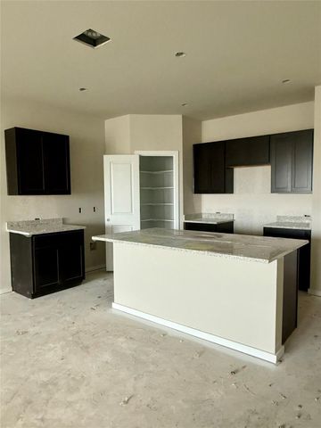 101 Backwood PASS, Taylor, TX 76574