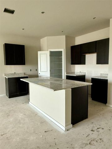 101 Backwood PASS, Taylor, TX 76574