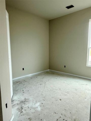 101 Backwood PASS, Taylor, TX 76574