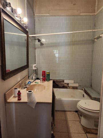 1717 Maury Street, Houston, TX 77026