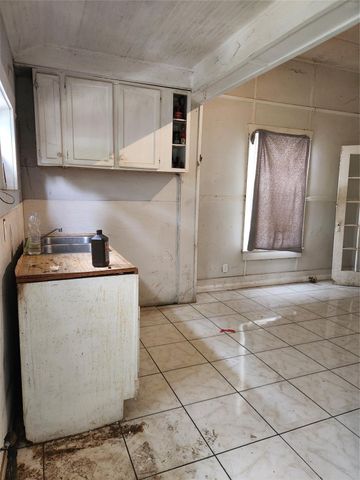 1717 Maury Street, Houston, TX 77026