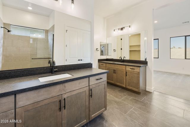 10127 S 51ST Lane, Laveen, AZ 85339