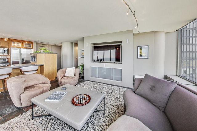 505 N Lake Shore Drive 708-709, Chicago, IL 60611