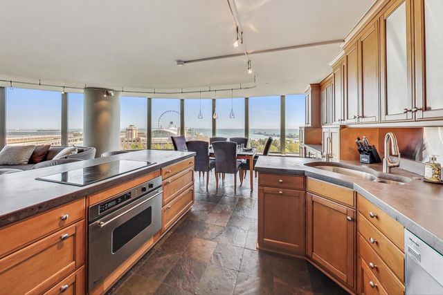 505 N Lake Shore Drive 708-709, Chicago, IL 60611
