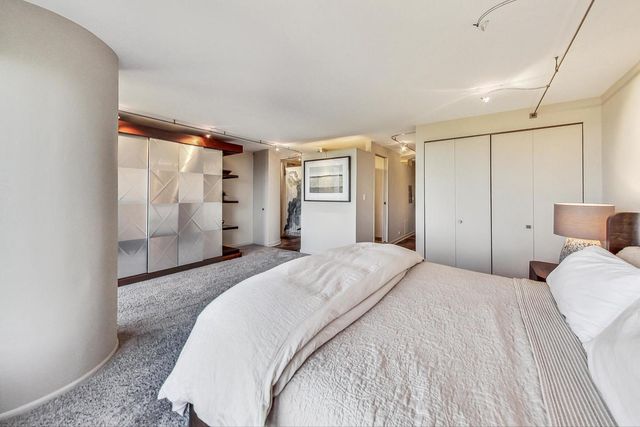 505 N Lake Shore Drive 708-709, Chicago, IL 60611