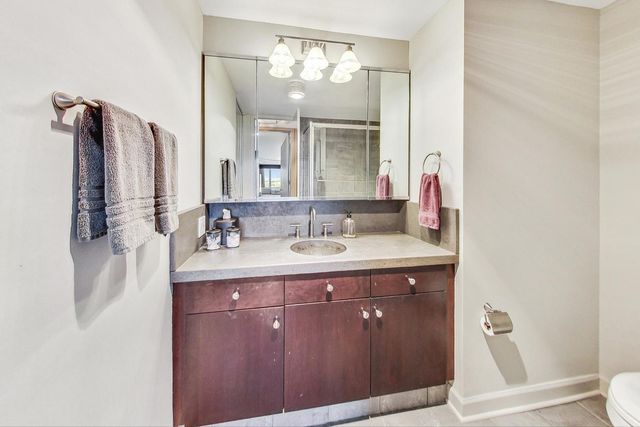 505 N Lake Shore Drive 708-709, Chicago, IL 60611