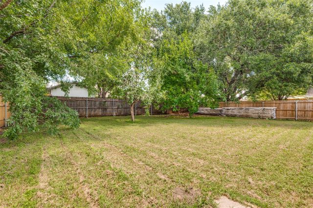 405 Myrtle Drive, Arlington, TX 76018