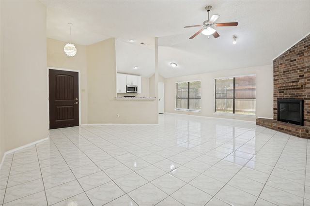 405 Myrtle Drive, Arlington, TX 76018