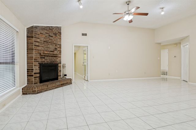 405 Myrtle Drive, Arlington, TX 76018