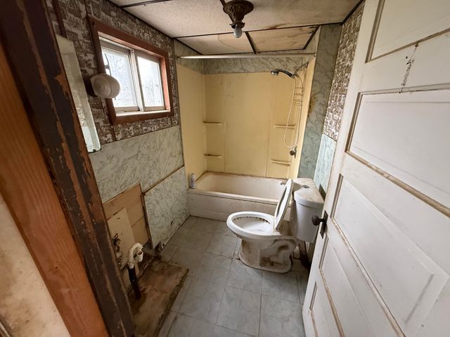 2805 W Olive Street, Springfield, MO 65802