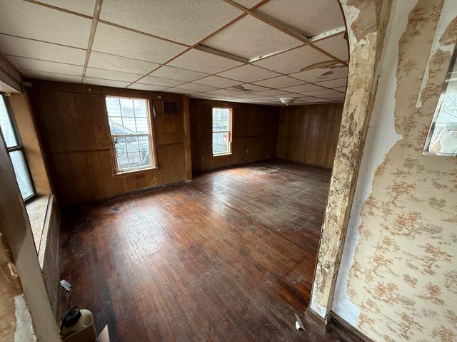 2805 W Olive Street, Springfield, MO 65802