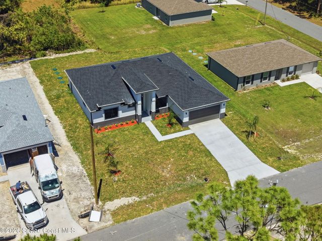 191 Titan Road SE, Palm Bay, FL 32909