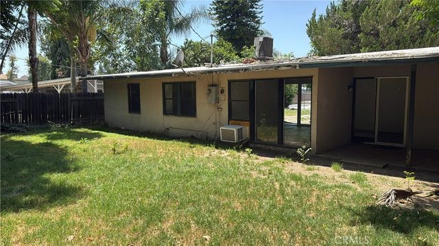 7704 Calvin, Reseda, CA 91335