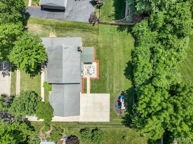 1949 Lanchester Court, Chesterfield, MO 63017