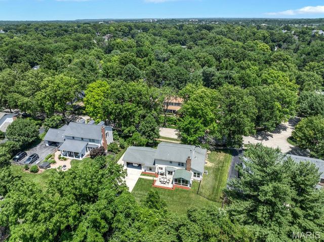 1949 Lanchester Court, Chesterfield, MO 63017