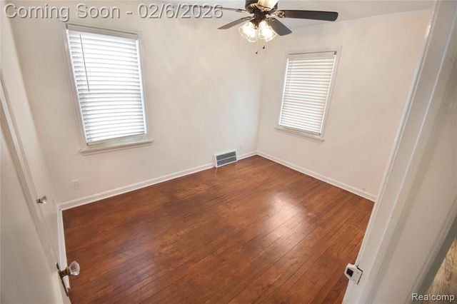 8305 Stephens, Center Line, MI 48015