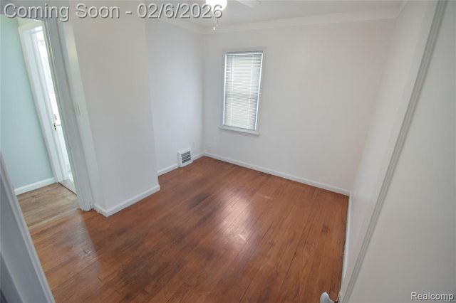 8305 Stephens, Center Line, MI 48015