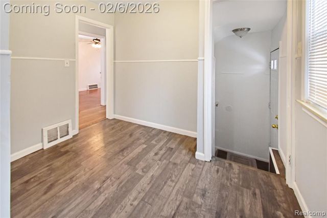 8305 Stephens, Center Line, MI 48015