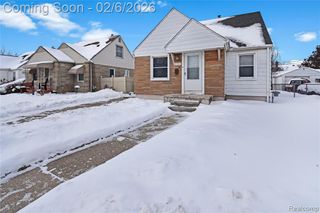 8305 Stephens, Center Line, MI 48015