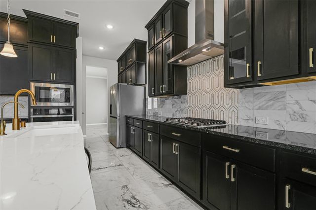 11335 Cosmopolitan Drive, Cypress, TX 77433