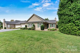 823 Wynnshire Drive B, Hickory, NC 28601