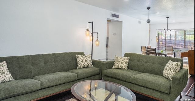 7711 Callaghan Rd Apt 714, San Antonio, TX 78229
