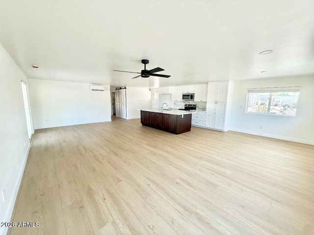 7654 E CALYPSO Avenue, Mesa, AZ 85208