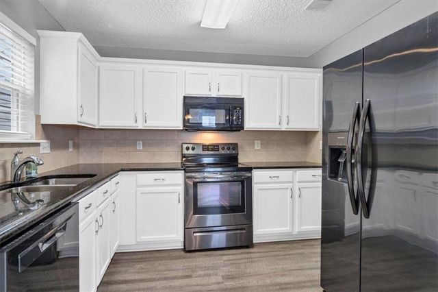 275 COTTONWOOD CREEK Circle, Canton, GA 30114