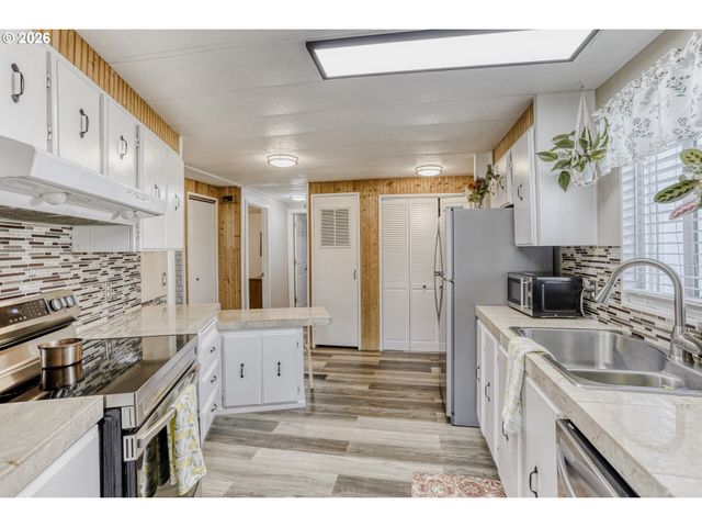 4965 Sw WESTVIEW Dr 15, Cornelius, OR 97113