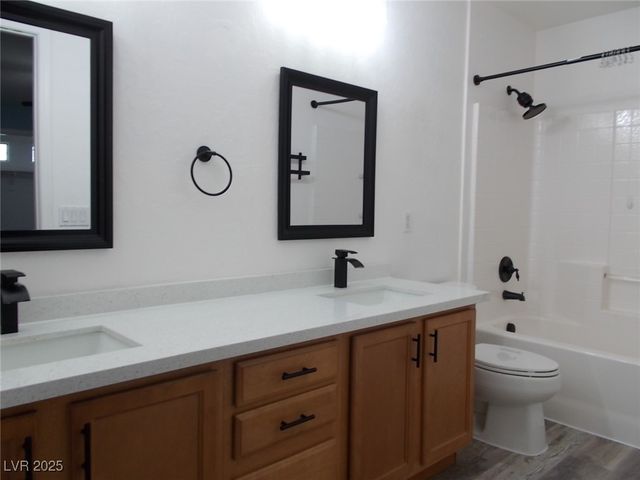 5251 Tipper Avenue, Las Vegas, NV 89122