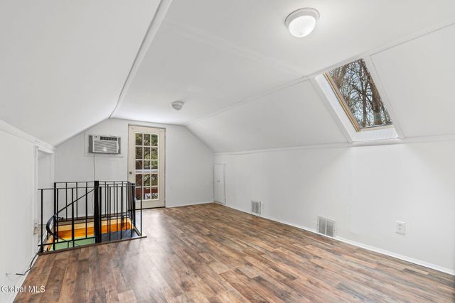 147 Beach Road, Halfmoon, NY 12065